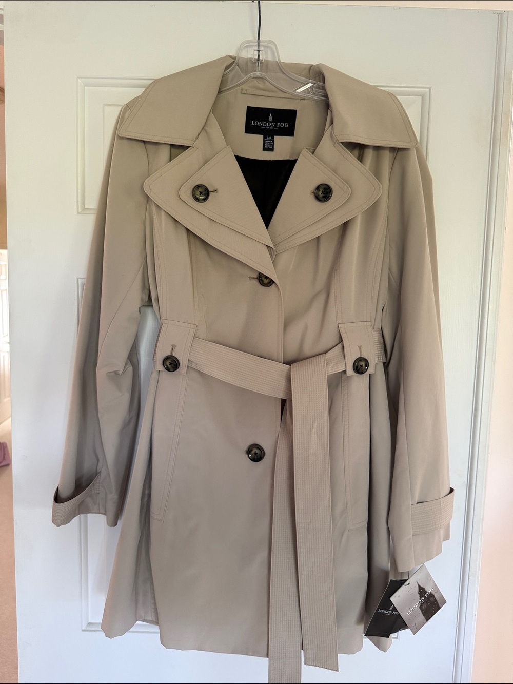 London Fog Stone Color Double-Breasted Trench Coat with Belt, Size L/G Brand New